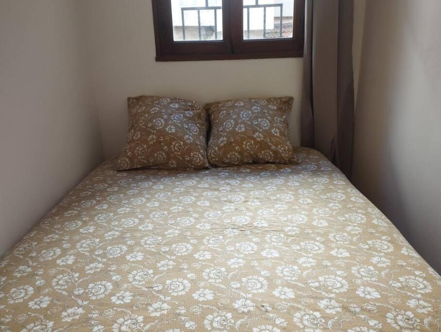 Appartement En Plein Centre. カルパントラ エクステリア 写真